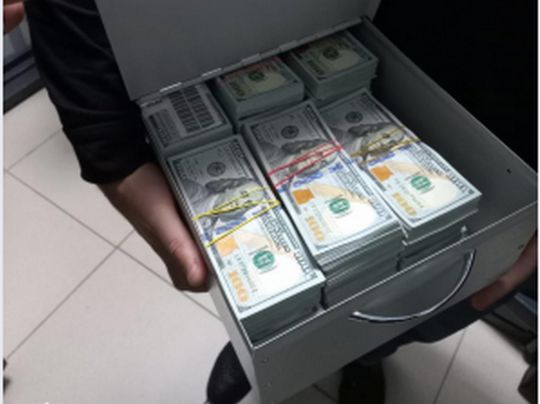 До правоохоронців потрапили списки ухилянтів, які платили голові Хмельницької МСЕК: що їм загрожує