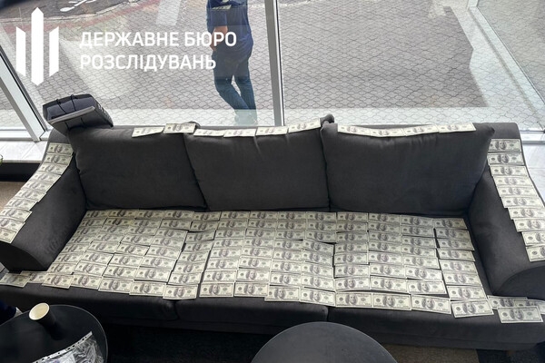 Требовал 60 тысяч долларов и выдавал себя за работника ГБР: в Одессе разоблачили экс-правохранителя