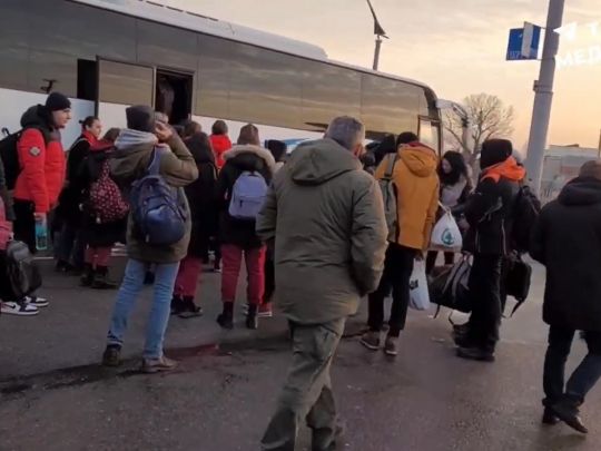 Окупанти вивозять людей з окупованої частини України у віддалені регіони росії