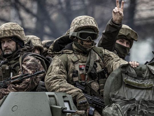 Повільно відступати і максимально збільшити втрати росії: ЗМІ про українську тактику війни