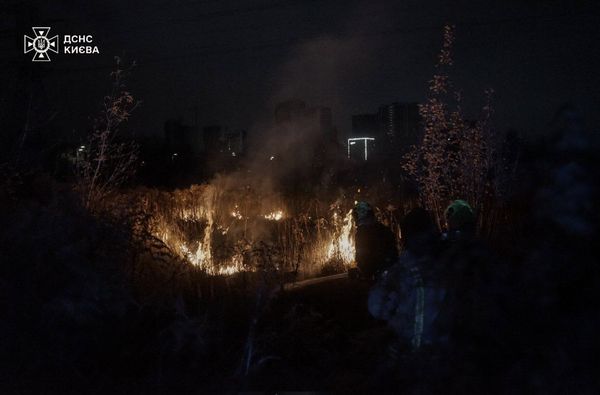 Терористи продовжують атакувати мирні міста: в Харкові через обстріл загинула дитина, в Києві виникла пожежа