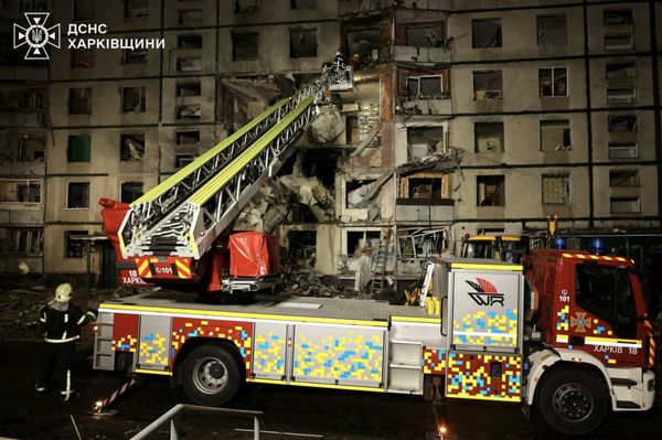 Терористи продовжують атакувати мирні міста: в Харкові через обстріл загинула дитина, в Києві виникла пожежа