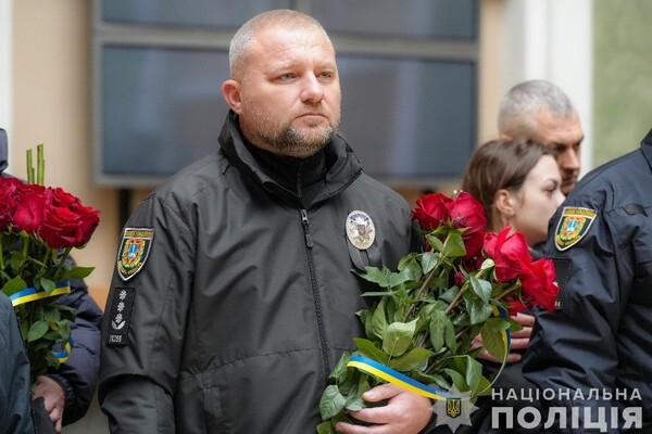 В Одессе простились с полицейскими, погибшими в результате ракетного удара 18 ноября