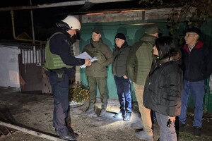 Погибший, возгорание газовых труб и пврежденная школа: последствия ночной атаки дронов в Одессе (фото, видео)