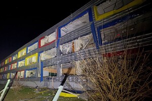 Погибший, возгорание газовых труб и пврежденная школа: последствия ночной атаки дронов в Одессе (фото, видео)