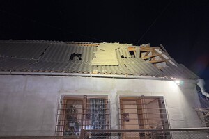 Погибший, возгорание газовых труб и пврежденная школа: последствия ночной атаки дронов в Одессе (фото, видео)