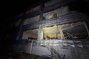 Погибший, возгорание газовых труб и пврежденная школа: последствия ночной атаки дронов в Одессе (фото, видео)