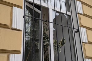 Во время обстрела Одессы пострадала амбулатория и музей: где развернули штабы помощи