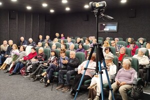 На фасаде Одесской киностудия открыли памятную доску Кире Муратовой