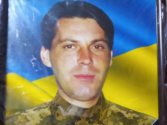 Більше року жевріла надія: на Вінниччині поховали захисника, який загинув на Донеччині