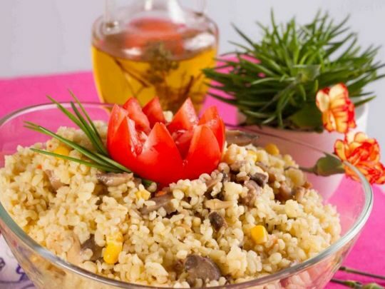 Булгур з&nbsp;грибами й&nbsp;кукурудзою: ситний та&nbsp;корисний обід