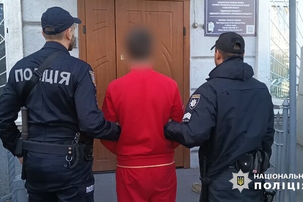 В центре Одессы студенты за деньги подожгли две квартиры