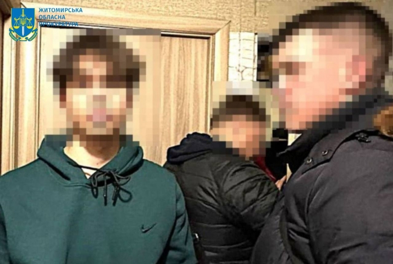 На замовлення росіян: біля управління поліції у Житомирі спрацював вибуховий пристрій, поранено поліцейського (фото, відео)
