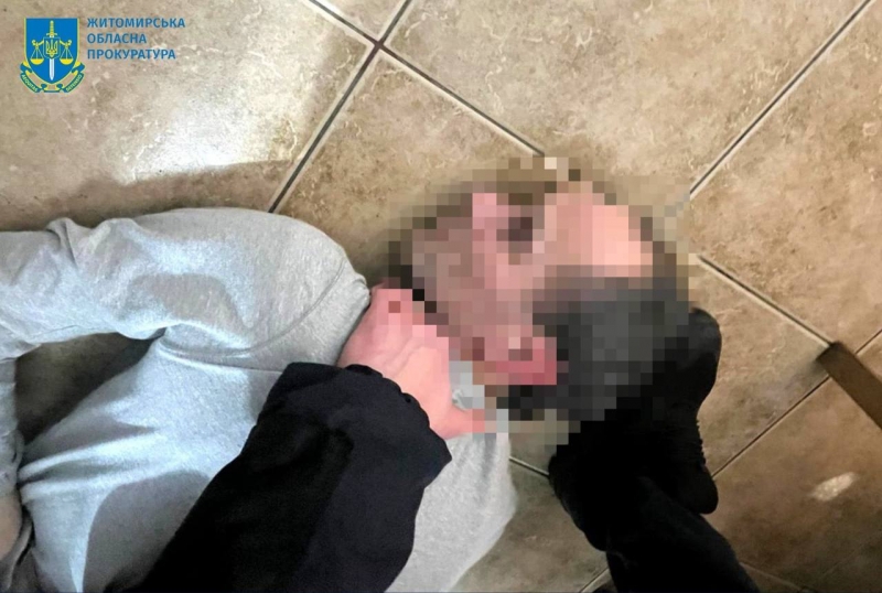 На замовлення росіян: біля управління поліції у Житомирі спрацював вибуховий пристрій, поранено поліцейського (фото, відео)
