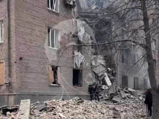 Окупанти вдарили балістикою по п'ятиповерхівці у Кривому Розі: є поранені