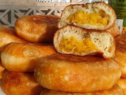 Пиріжки з горохом: чудово підходять до посту