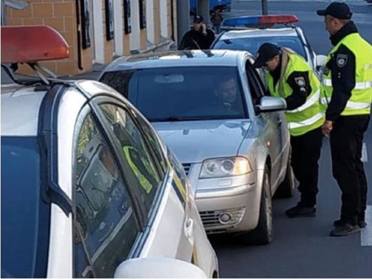 Поліція у Києві ловитиме надто шумні авто та штрафуватиме їх водіїв на смішні суми