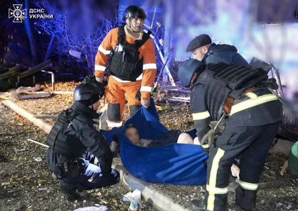 Російські терористи вдарили балістикою по Сумах: багато загиблих, серед яких двоє дітей
