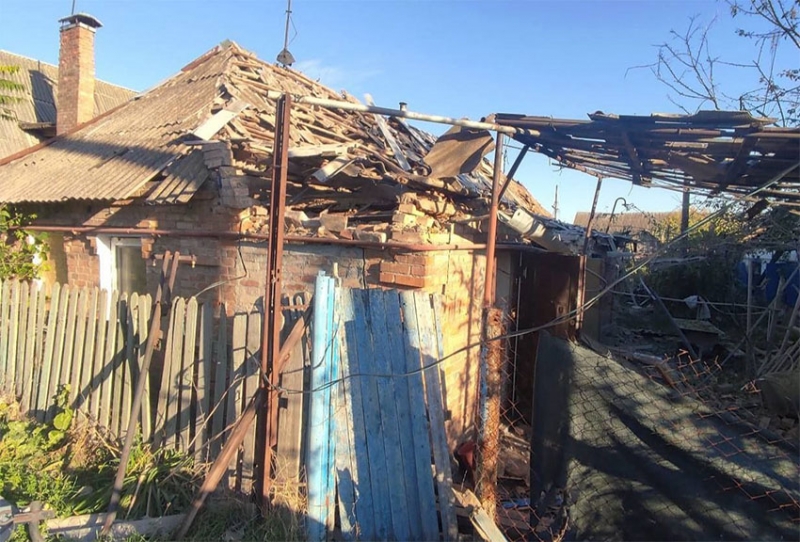 Сили ворога атакували Україну з повітря: в Києві через падіння уламків безпілотників зайнялися пожежі