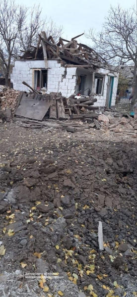 Сили ворога атакували Україну з повітря: в Києві через падіння уламків безпілотників зайнялися пожежі
