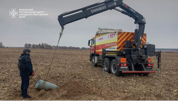 Ворог атакував Харків КАБами, а на Київщині знешкодили бойову частину російської ракети (фото)