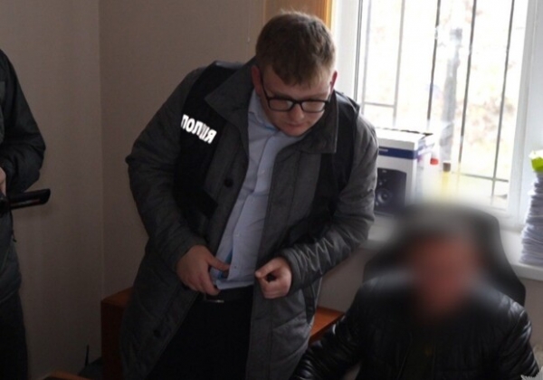 В Одессе госисполнитель требовал 50 тысяч гривен за снятие ареста с банковских счетов
