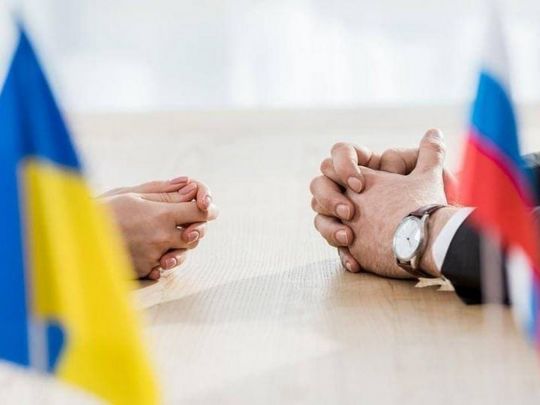 Навряд чи сяде за один стіл з путіним: дипломат про перемовини між рф та Україною