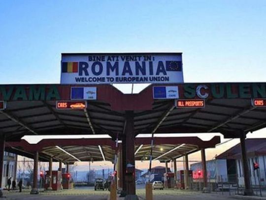 Одна з країн Європи заборонила в'їзд у країну легковиків, які не пройшли техогляд