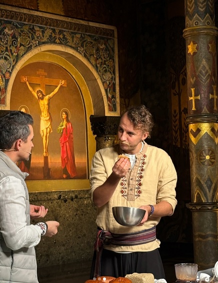 Шкода, що назву «трапезний» сприйняли буквально: як в мережі відреагували на зйомку кулінарного шоу Клопотенка в Києво-Печерській Лаврі