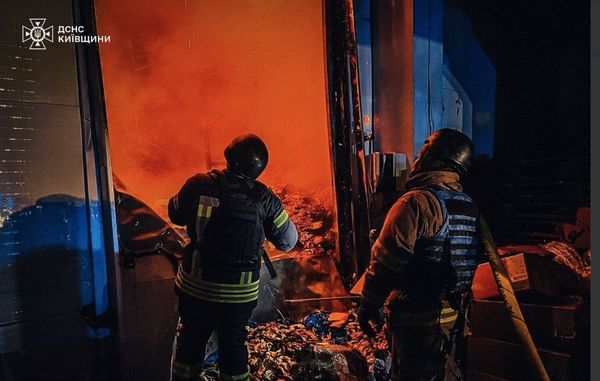 Ворог атакував Україну з повітря: в Києві пролунали вибухи, є постраждалі