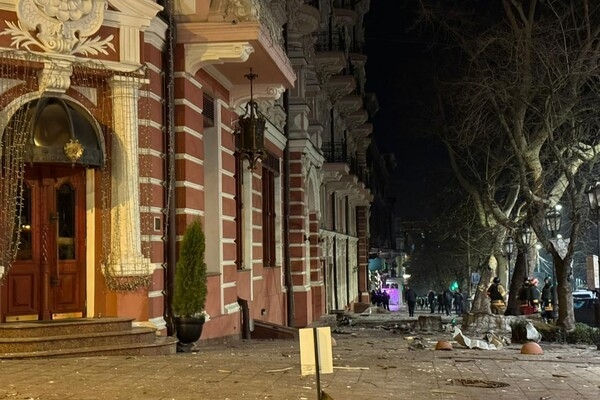 Баллистический удар по центру Одессы: Владимир Зеленский отреагировал на атаку