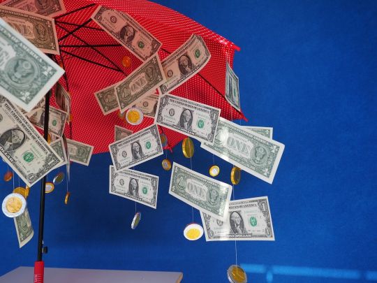 Астрологи назвали два знаки зодіаку, які зможуть розбагатіти у лютому