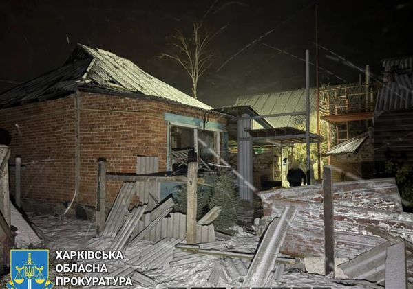 Окупанти продовжують обстріли України: повітряна тривога лунала вночі у низці населених пунктів