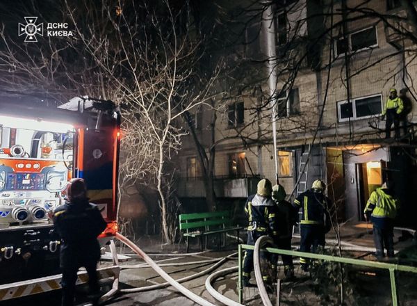 У Києві під час пожежі у квартирі загинуло дві людини