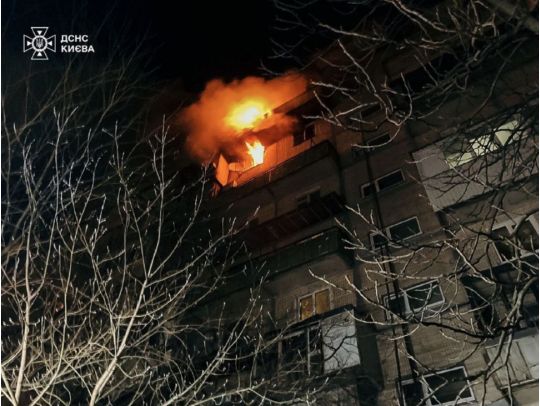 У Києві під час пожежі у квартирі загинуло дві людини