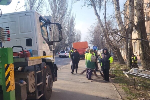 Есть повреждения и травмированный: последствия вечерней дроновой атаки на Одессу (обновлено)