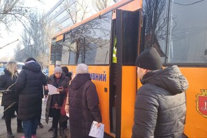 Есть повреждения и травмированный: последствия вечерней дроновой атаки на Одессу (обновлено)