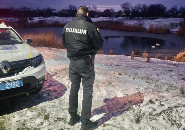 В Одесской области трое подростков провалились в пруд: продолжаются их поиски