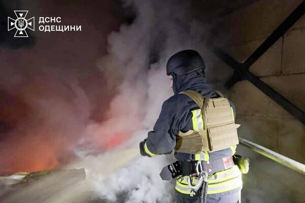 Массированная атака "Шахедов" на Одесскую область: есть разрушения, пострадала женщина (обновлено)