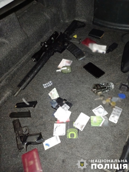 На Чернігівщині «поліцейські» відбили у військових двох мобілізованих (фото)