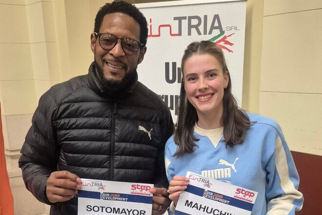 Олімпійська чемпіонка Магучих виборола перше «золото» сезону і зустріла легенду: відео переможного стрибка
