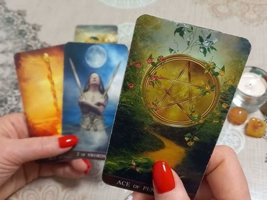 Рибам — «Світ», Близнюкам — «Колесо Фортуни», а Левам — «Сонце»: Таро-прогноз на 17 лютого
