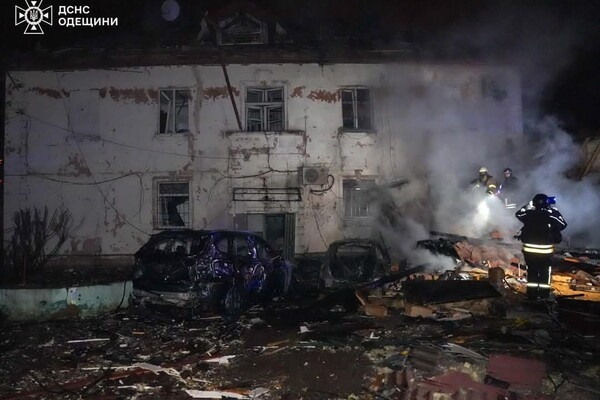 Пожар, разрушение домов и повреждение энергообъектов: последствия вечерней атаки БпЛА в Одессу (обновлено)