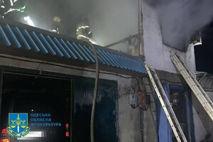 Горели здание медучреждения и гараж: последствия ночной атаки БпЛА на Одесскую область (обновлено)