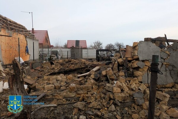 Пожар, повреждения домов и пострадавший: последствия ночного обстрела Одесской области (обновлено)