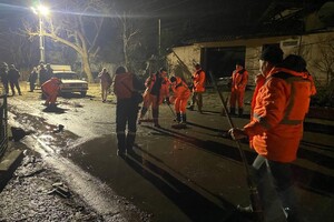 Пожар, разрушение домов и повреждение энергообъектов: последствия вечерней атаки БпЛА в Одессу (обновлено)