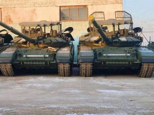 На передову окупанти направили танки, які оснастили новим захистом: чому він не допоможе