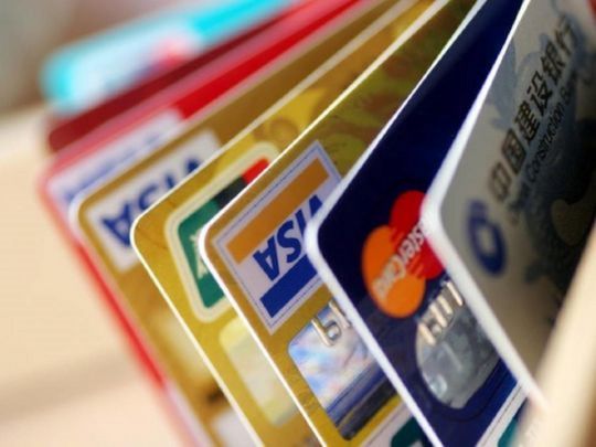 Обмеження на карткові перекази закінчується, але лише на два місяці і не для всіх: про що йдеться