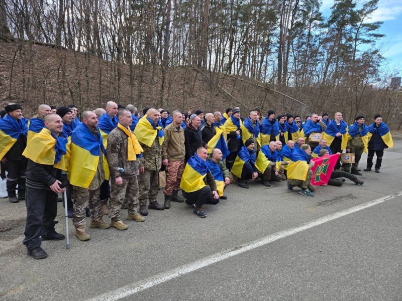 Україна повернула ще майже 200 полонених, серед них — захисники «Азовсталі» (фото)