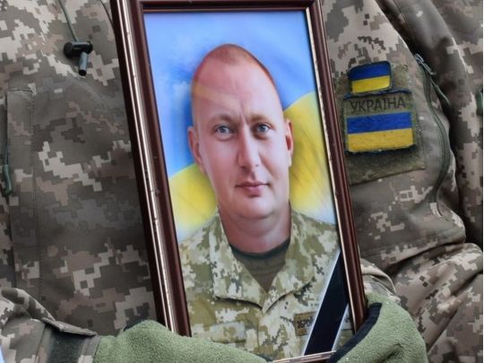 «Жага до боротьби у крові»: на Хмельниччині поховали воїна, який загинув на війні, рятуючи побратимів